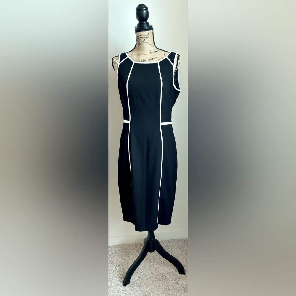 White House Black Market (WHBM) Dress 👗